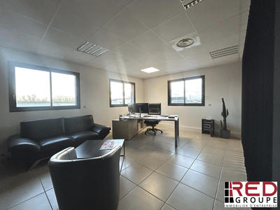 Bureau - 244 m²
