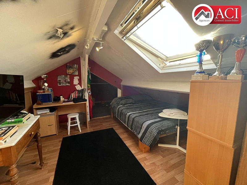 Maison - 118 m² - 7 pièces