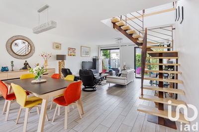 Maison de maîtres - 212 m² - 7 pièces