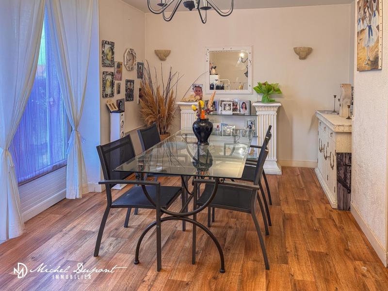 Maison - 249 m² - 15 pièces