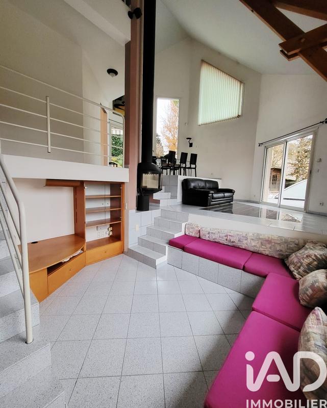 Maison - 185 m² - 8 pièces