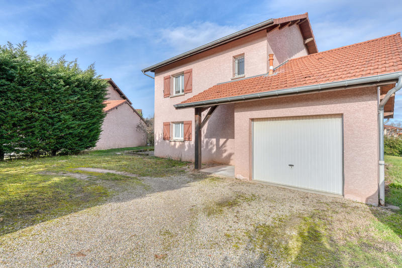 Maison - 110 m² - 5 pièces