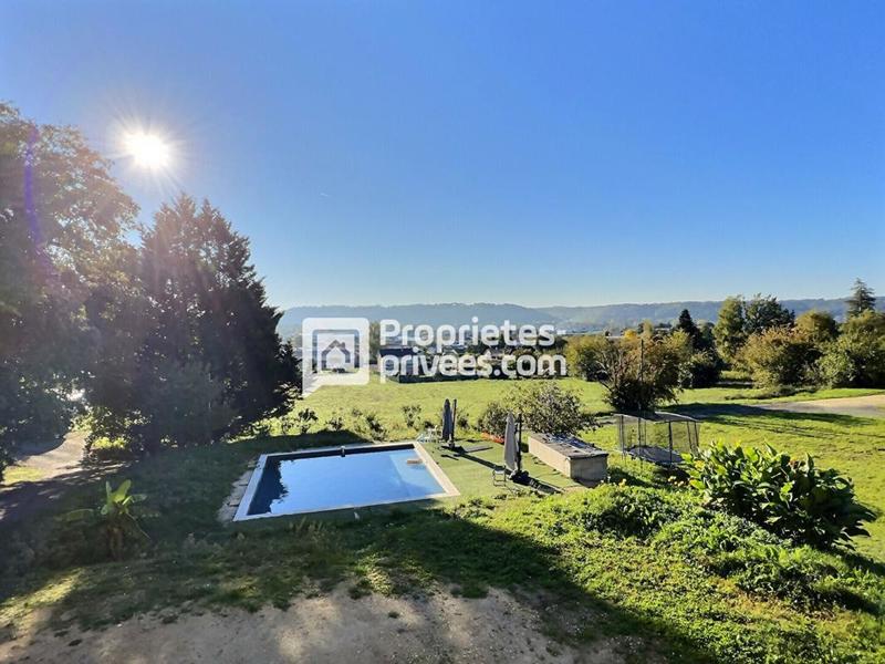 Maison - 308 m² - 9 pièces