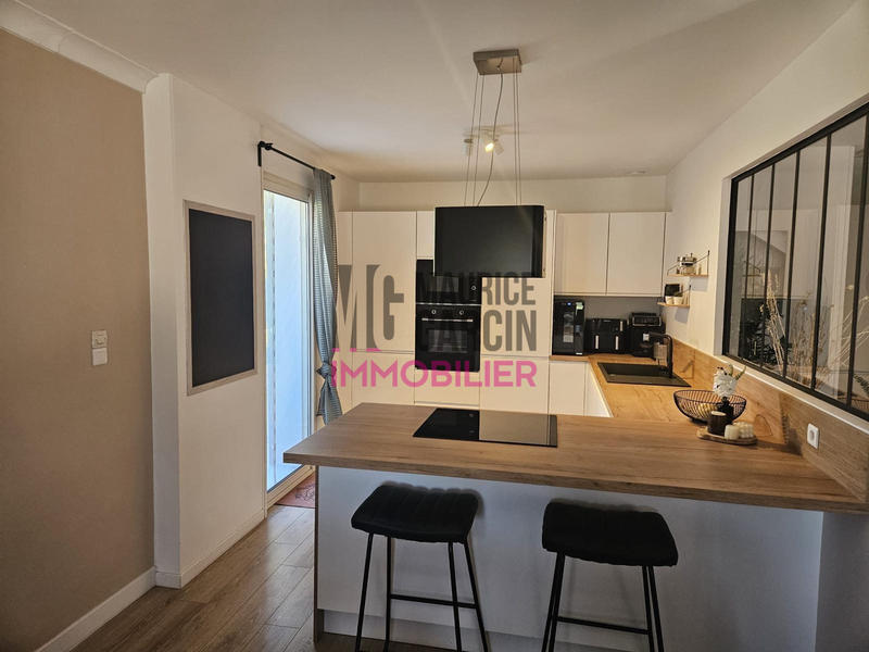 Maison - 110 m² - 4 pièces