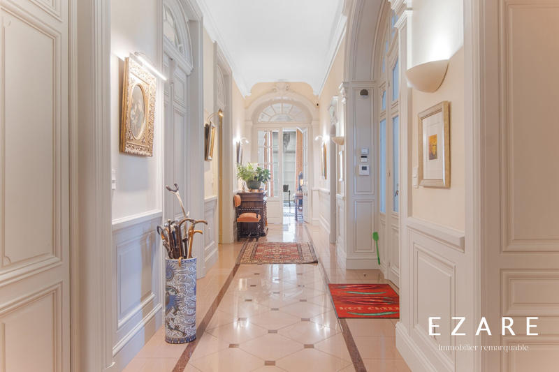 Appartement - 352 m² - 7 pièces