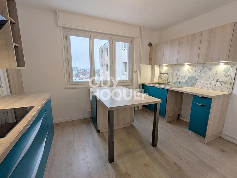 Appartement - 94 m² - 5 pièces