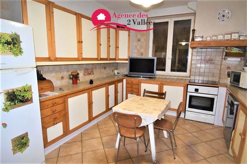 Maison - 212 m² - 8 pièces