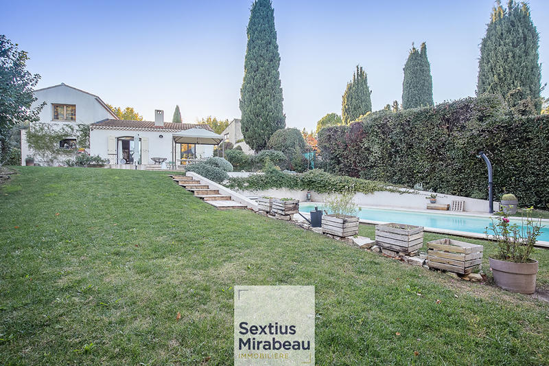 Maison - 138 m² - 6 pièces