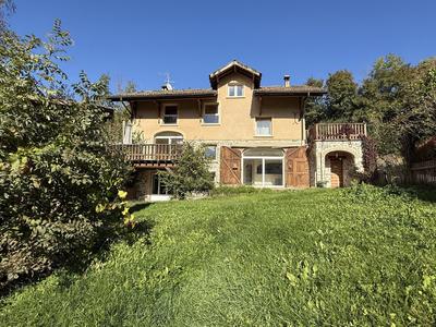 Maison - 194 m² - 7 pièces