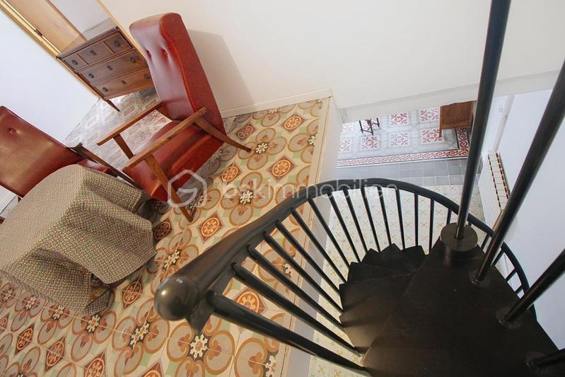 Demeure - 250 m² - 7 pièces