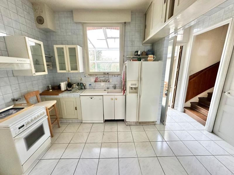 Maison ancienne - 308 m² - 11 pièces