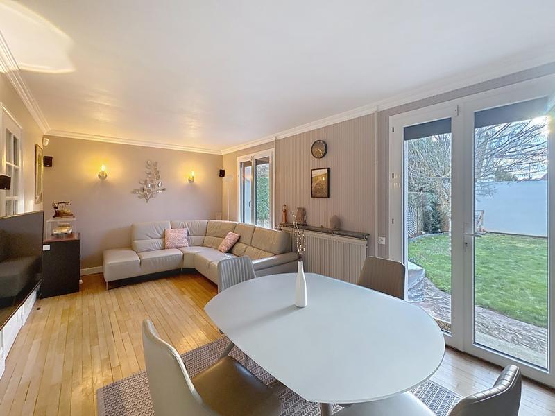 Maison traditionnelle - 68 m² - 5 pièces