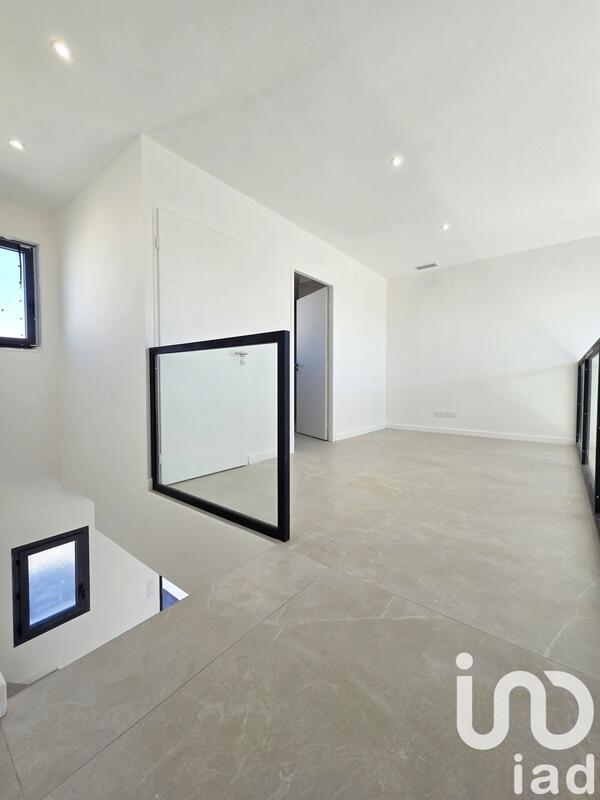 Maison - 97 m² - 4 pièces