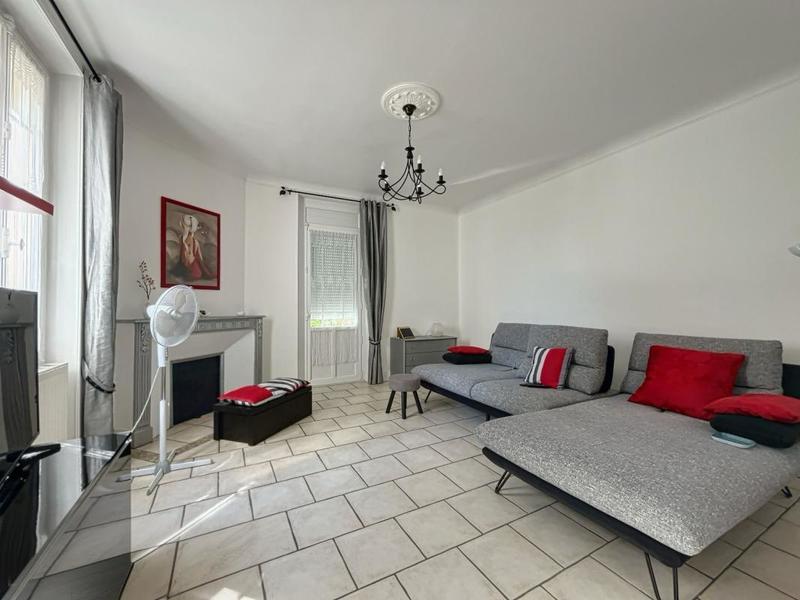 Maison - 250 m² - 7 pièces