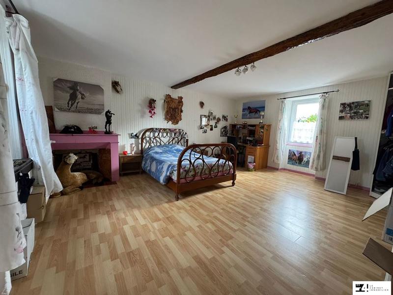 Maison traditionnelle - 173 m² - 6 pièces