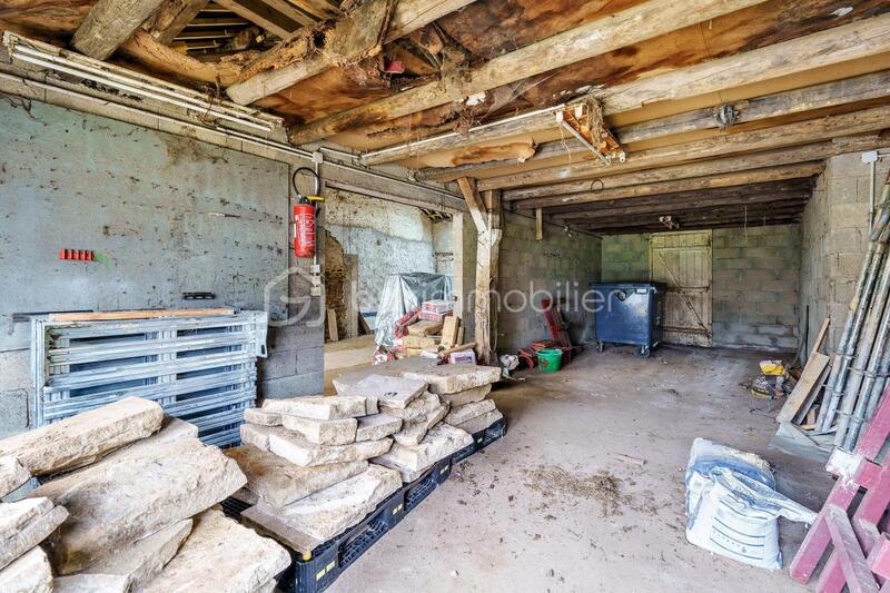 Grange - 250 m² - 1 pièce