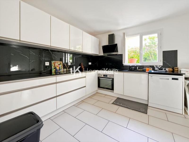 Villa - 230 m² - 10 pièces