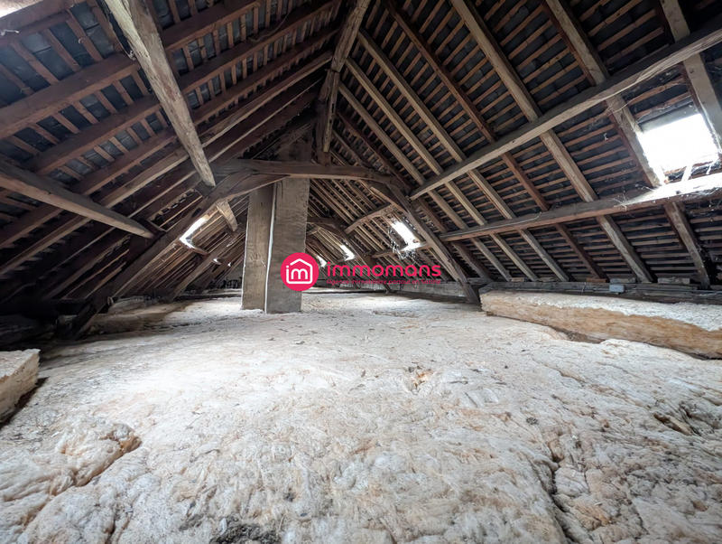 Maison - 220 m² - 9 pièces