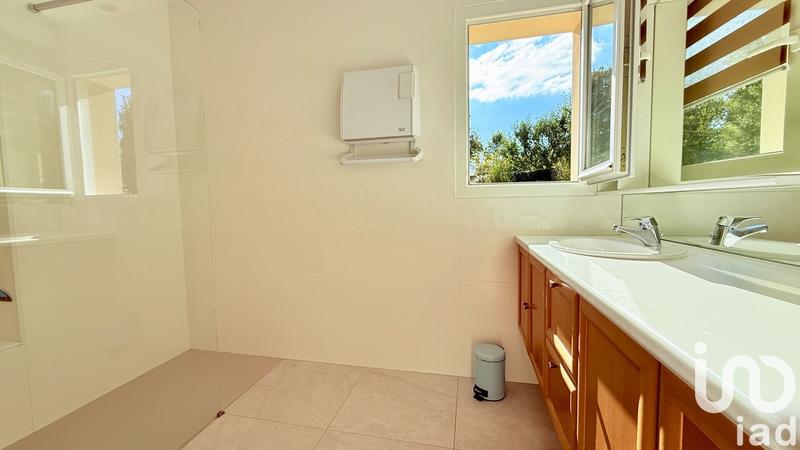 Maison - 215 m² - 7 pièces