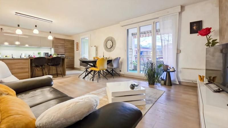 Appartement - 83 m² - 4 pièces