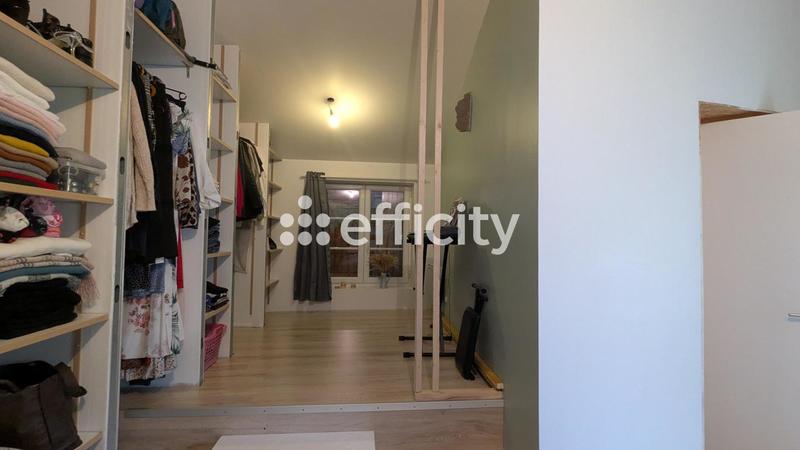 Maison - 92 m² - 6 pièces