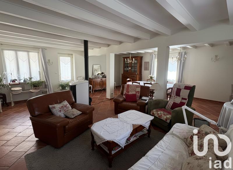 Maison - 216 m² - 8 pièces