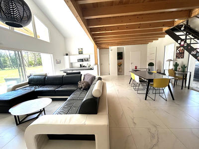 Maison - 171 m² - 5 pièces