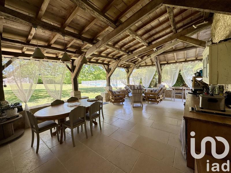 Maison - 360 m² - 19 pièces