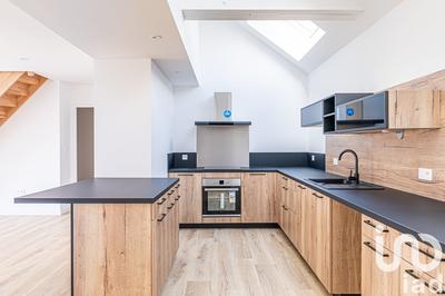 Maison - 99 m² - 5 pièces