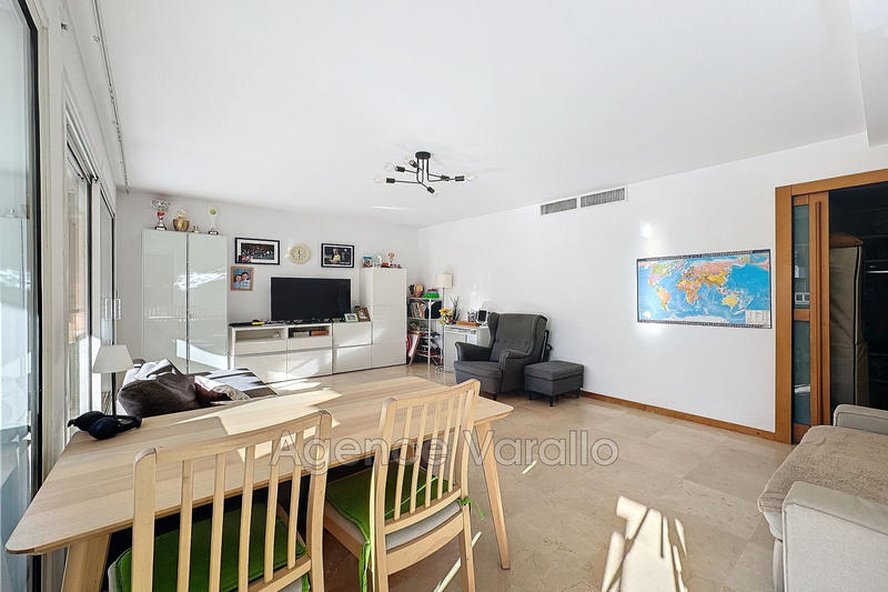 Appartement - 77 m² - 3 pièces