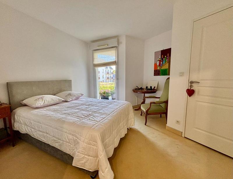 Appartement - 90 m² - 4 pièces