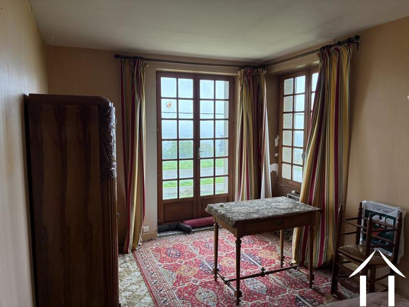 Maison - 300 m² - 12 pièces