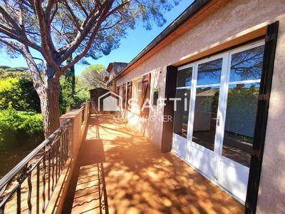 Maison - 269 m² - 12 pièces