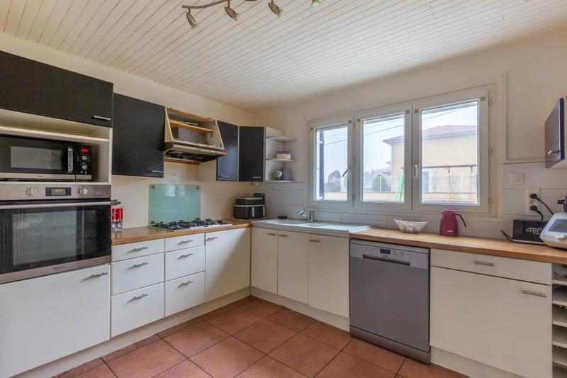 Maison - 92 m² - 4 pièces