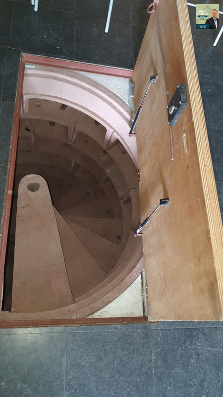 Maison - 256 m² - 8 pièces