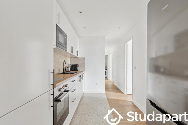 Chambre - 11 m² - 1 pièce