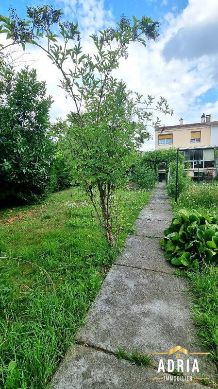 Maison - 95 m² - 5 pièces