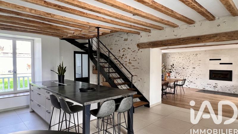 Maison - 200 m² - 6 pièces