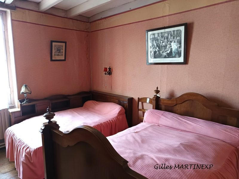 Maison ancienne - 271 m² - 10 pièces