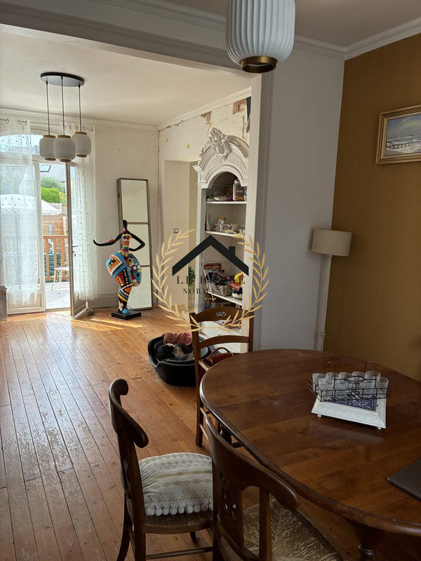 Maison ancienne - 152 m² - 8 pièces