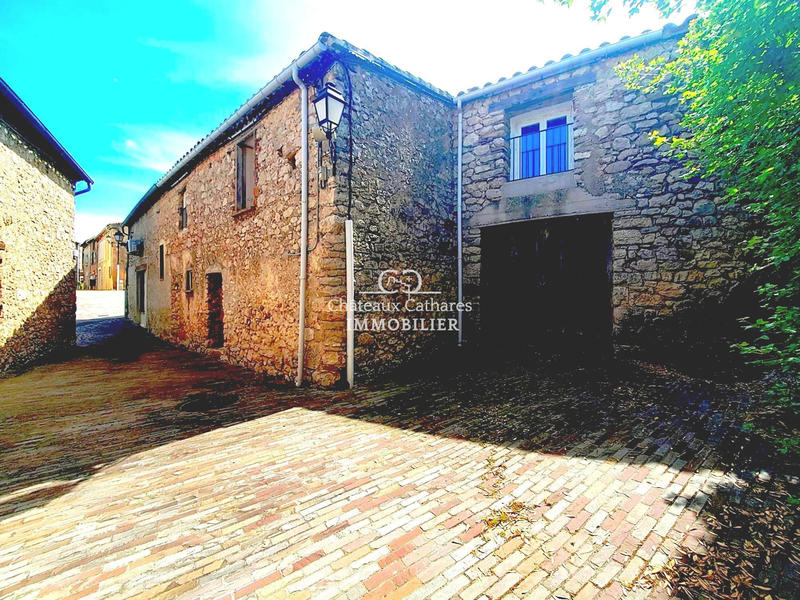 Maison - 239 m² - 11 pièces