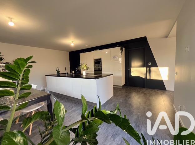 Maison - 211 m² - 5 pièces