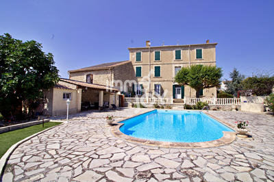 Maison - 201 m² - 6 pièces