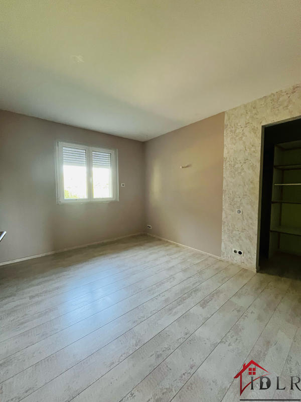 Maison - 240 m² - 7 pièces