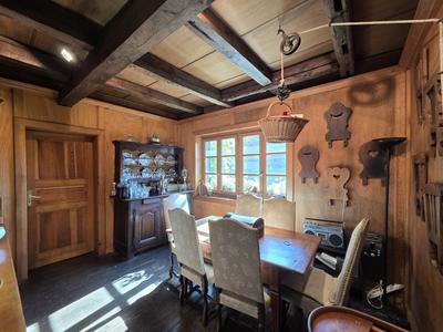 Maison - 230 m² - 6 pièces