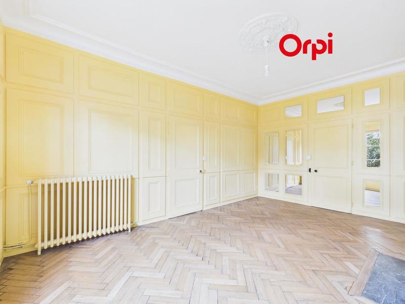 Maison - 162 m² - 7 pièces