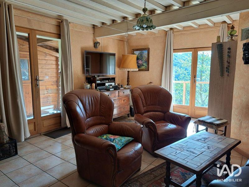 Maison - 107 m² - 6 pièces