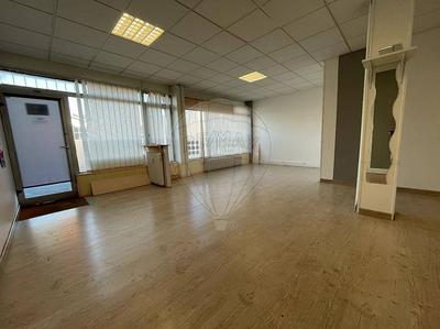 Local commercial - 70 m² - 1 pièce