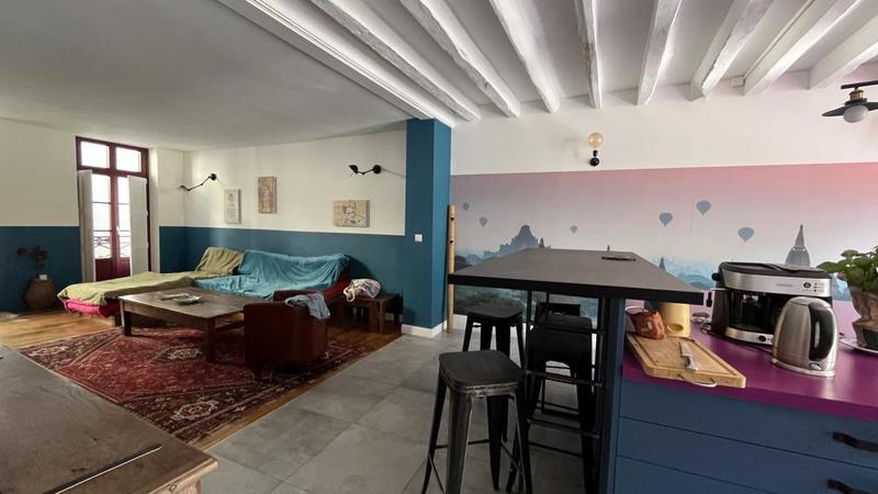 Maison - 375 m² - 7 pièces