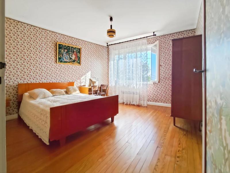 Maison - 121 m² - 5 pièces